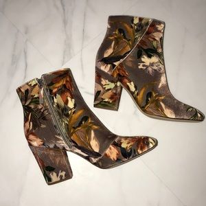 *OFFERS WELCOME* Nine West floral booties Size 9